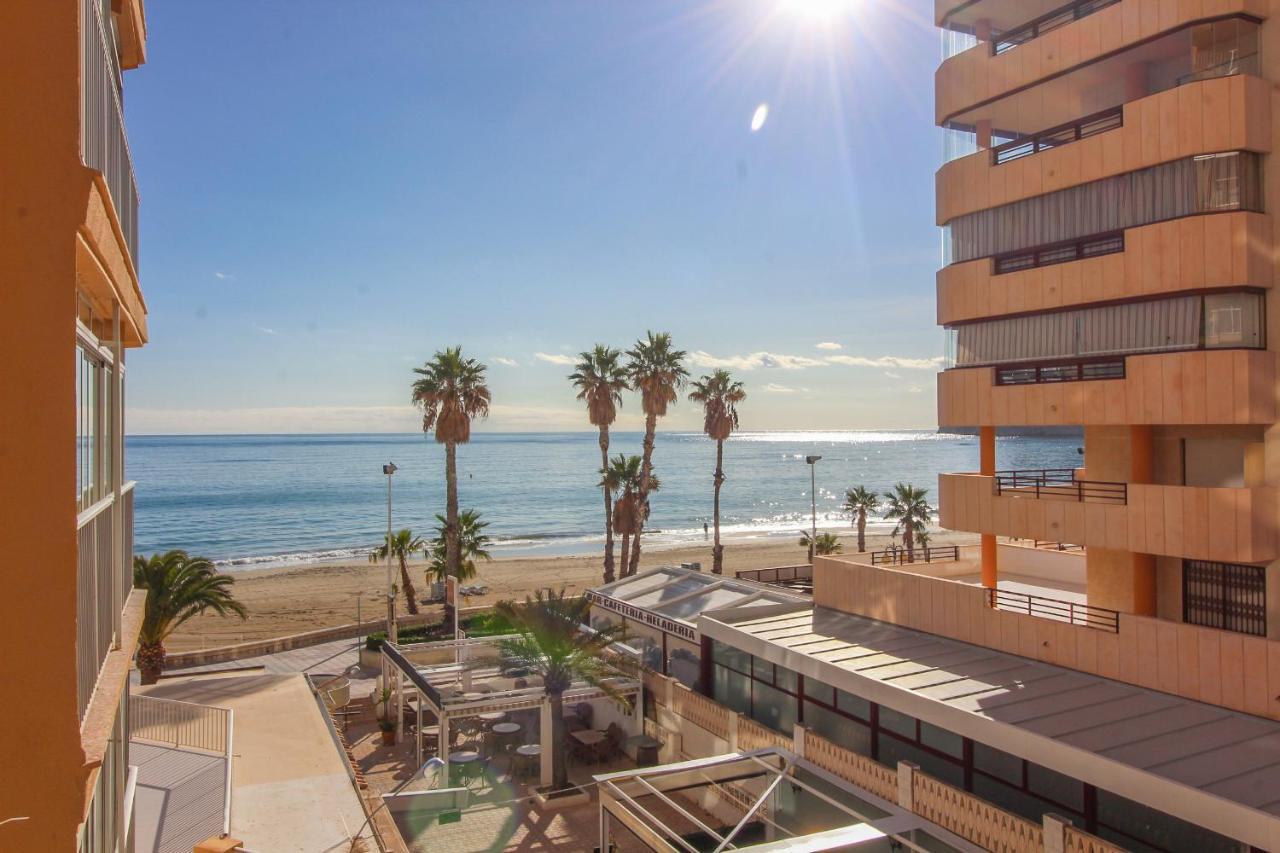 Apartamento en primera línea de playa - GRAN SOL Calpe Exterior foto